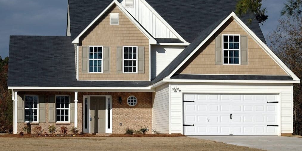 best time of year to schedule exterior painting